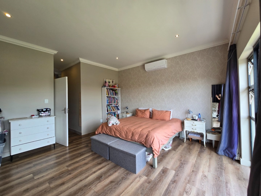 4 Bedroom Property for Sale in Somerton Estate Free State